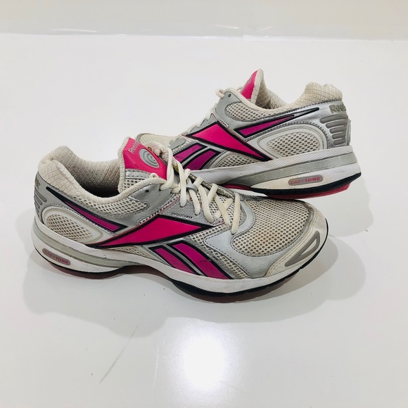reebok Shoes - reebok easy tone SMOOTHFIT Women Running Shoes 9.5